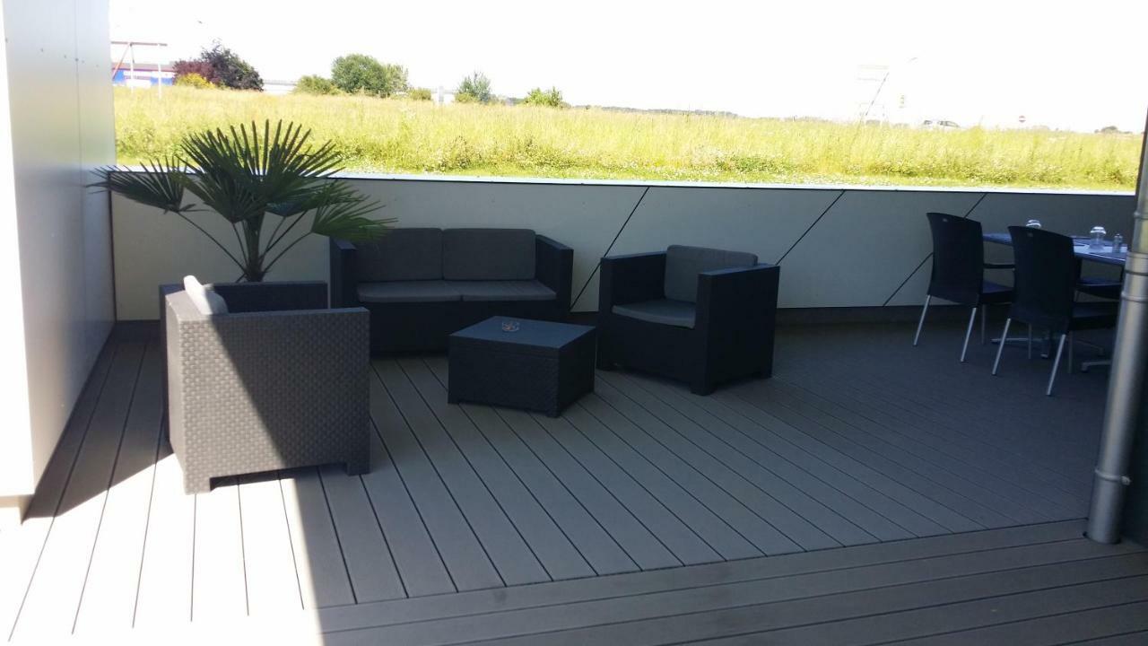 Hotel - Restaurant La Claire Foret Morhange Exterior foto