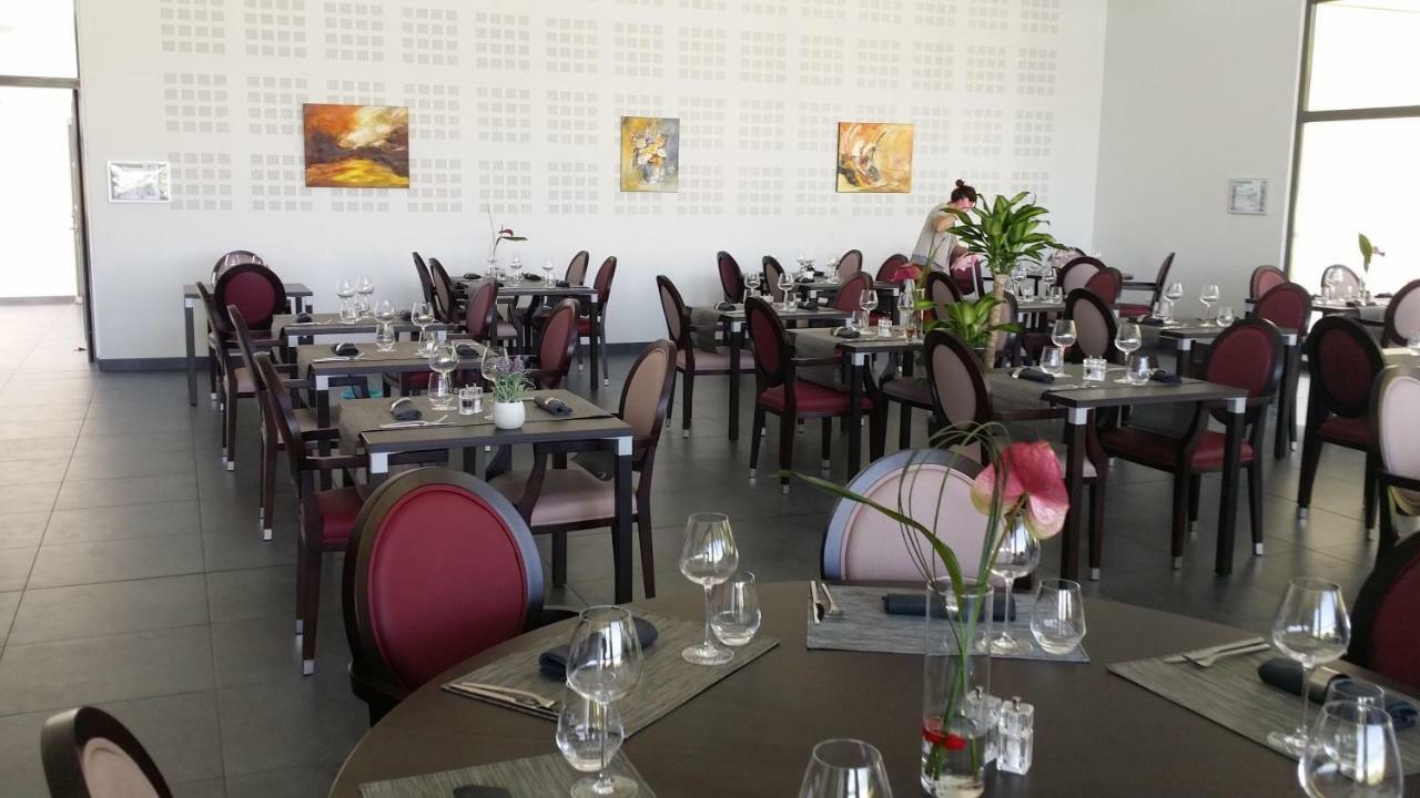 Hotel - Restaurant La Claire Foret Morhange Exterior foto
